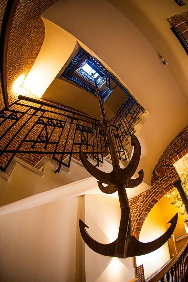 Camarote Hotel Leon Exterior photo